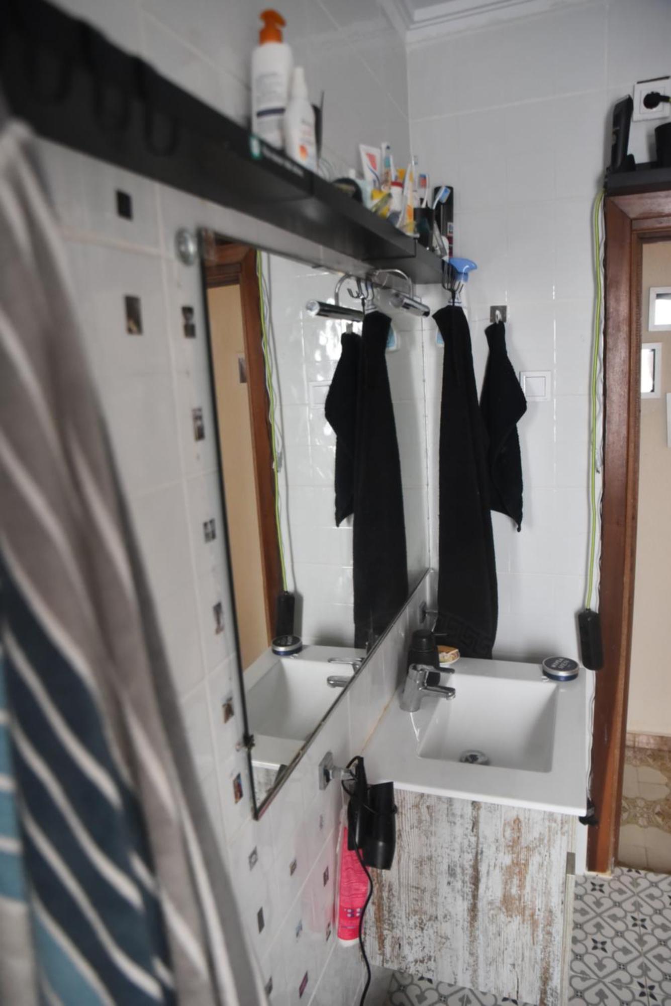 Grosses Modernes Zimmer "Silber" Fuer 2 Personen Und Katzenliebhaber Valenza Esterno foto