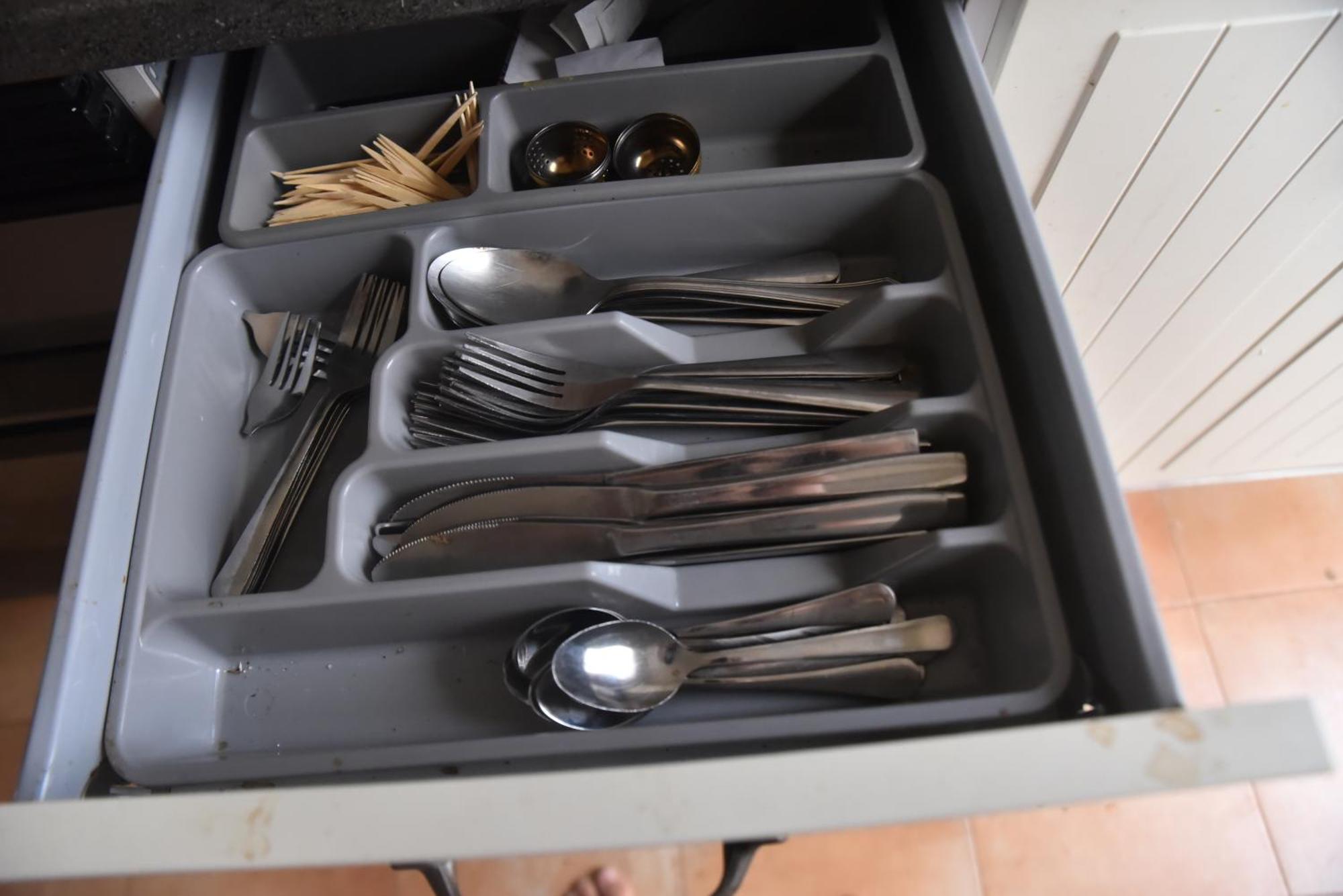 Grosses Modernes Zimmer "Silber" Fuer 2 Personen Und Katzenliebhaber Valenza Esterno foto