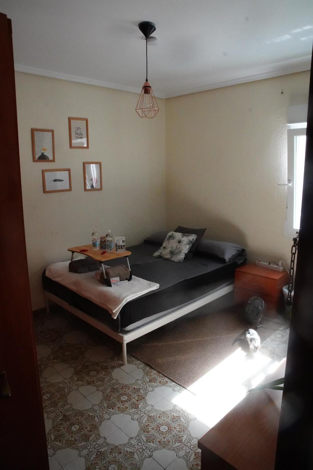 Grosses Modernes Zimmer "Silber" Fuer 2 Personen Und Katzenliebhaber Valenza Esterno foto